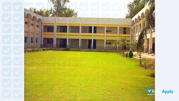 Photo de l’Quaid-e-Azam Medical College #1
