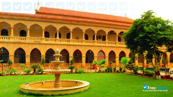 Photo de l’Sindh Madressatul Islam University #5