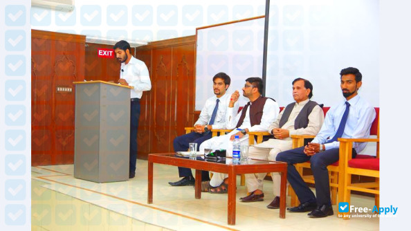 Foto de la Riphah International University #7