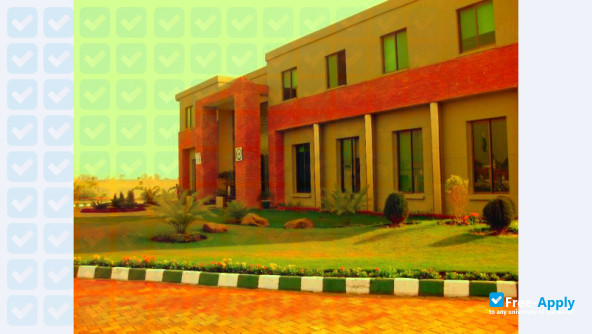 Foto de la Superior University Lahore #9