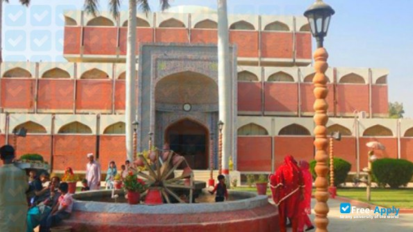 Foto de la University of Sindh #10