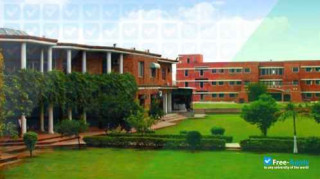 Miniatura de la University College Lahore #1