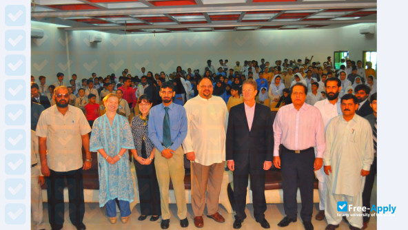 Foto de la Khadim Ali Shah Bukhari Institute of Technology #4