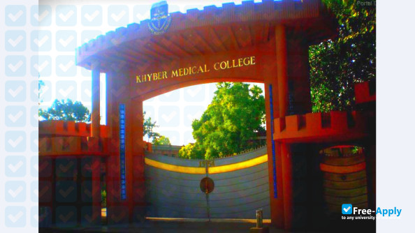 Foto de la Khyber Medical College #4
