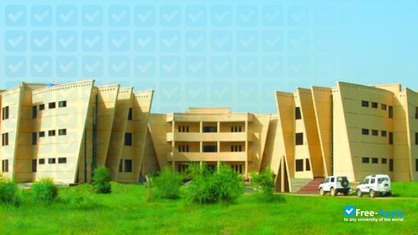 Foto de la University of Gujrat #7