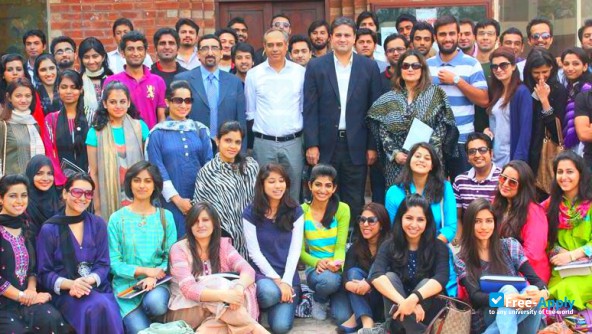 Lahore School of Economics photo #5
