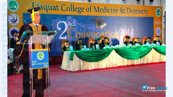 Foto de la Liaquat College of Medicine and Dentistry #3