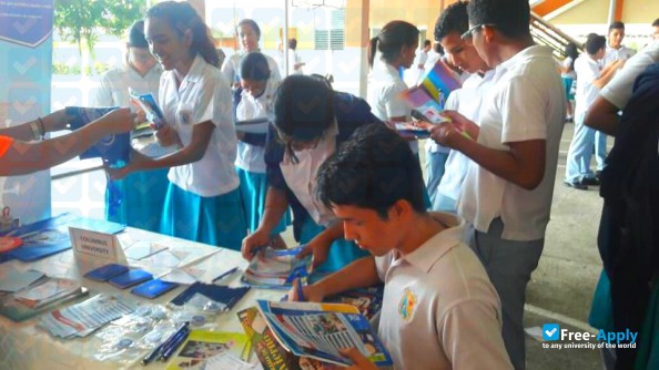 Foto de la Columbus University (Panama) #7