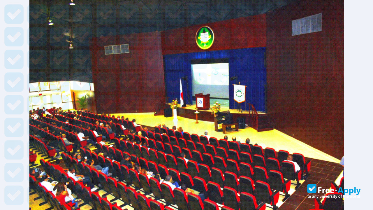 Foto de la University of Panama #9