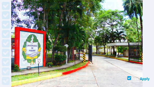 Foto de la University of Panama #6
