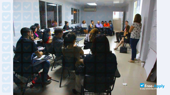Foto de la Istmo University #4