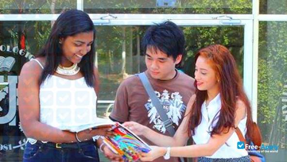 Foto de la Technological University of Panama #7