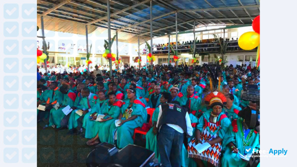 Foto de la University of Goroka #10