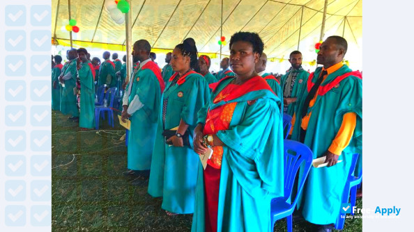 Foto de la University of Goroka #9