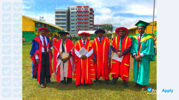 Foto de la University of Goroka #6
