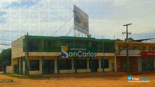 Foto de la Universidad San Carlos Paraguay