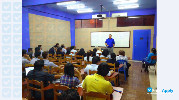 Foto de la Private University of the East #3