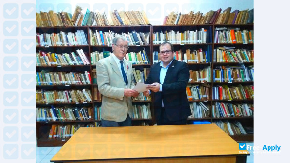 Foto de la Community College From Paraguay #11