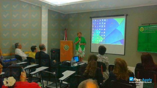 Foto de la Metropolitan University of Asunción #4