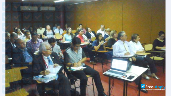 Foto de la Metropolitan University of Asunción #3