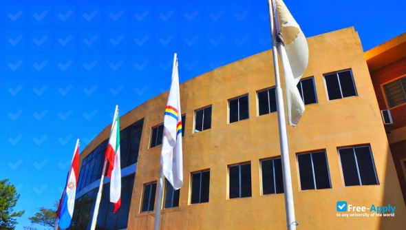 Foto de la National University of Itapúa #5