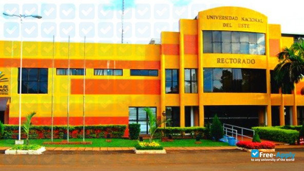 Photo de l’National University of the East #4