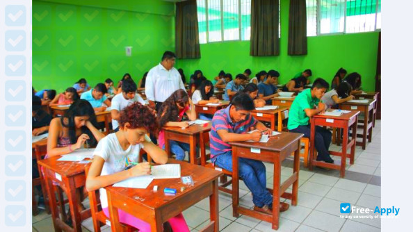Foto de la National University of Ucayali #6