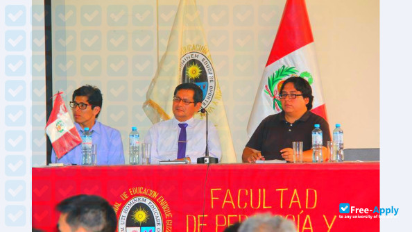 Foto de la National University of Education Enrique Guzmán y Valle #5