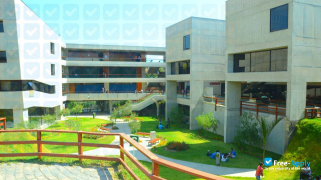 Peruvian University Cayetano Heredia фотография №2