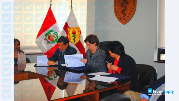 Peruvian University Cayetano Heredia photo