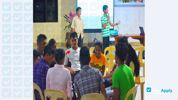 Foto de la Central Philippine Adventist College
