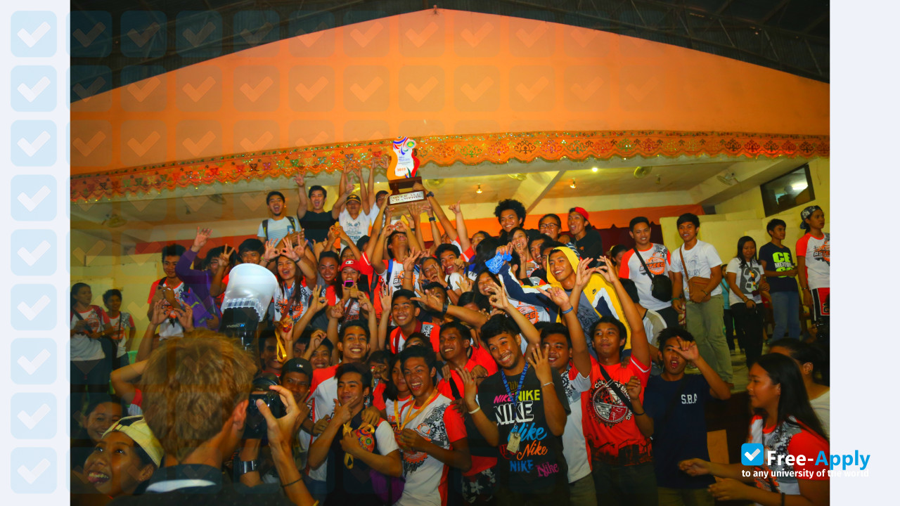 Foto de la Mindanao State University General Santos #11