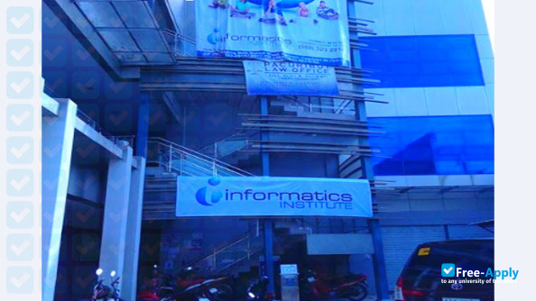 Photo de l’Informatics Computer Institute #2