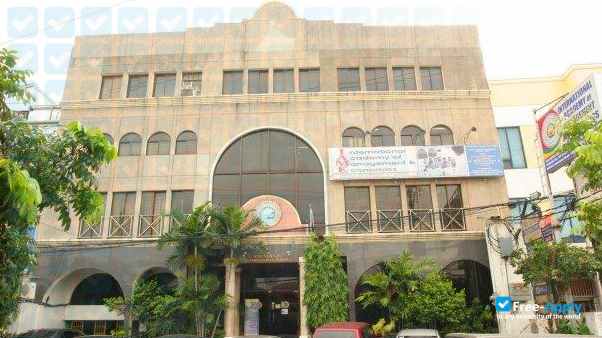 Photo de l’International Academy of Management and Economics #3