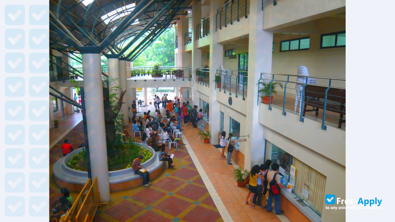 Foto de la University of the Philippines #6