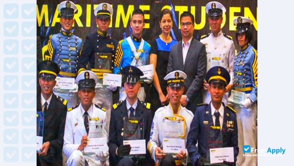 John B Lacson Colleges Foundation Bacolod фотография №4