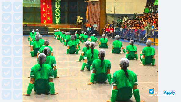 Photo de l’University of Negros Occidental Recoletos #14