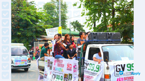 Foto de la Lyceum of the Philippines University Batangas #1