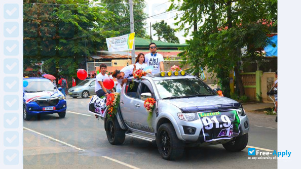 Foto de la Lyceum of the Philippines University Batangas #2