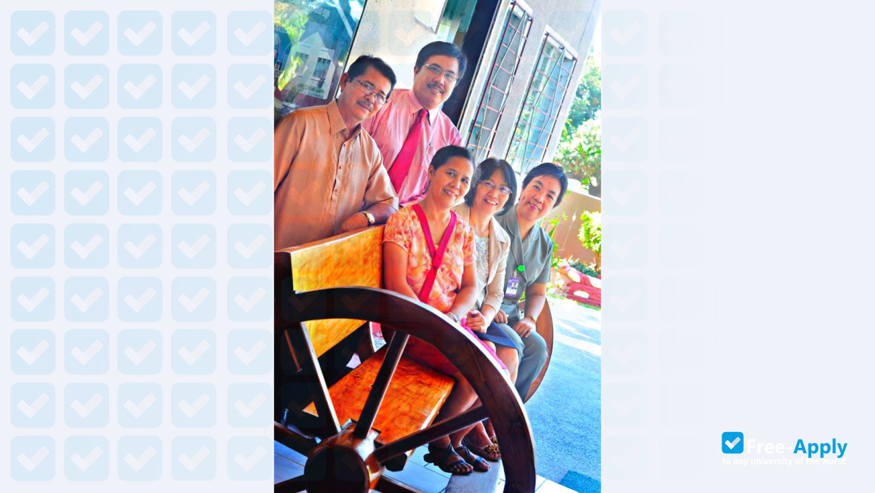 Photo de l’Northern Luzon Adventist College #2