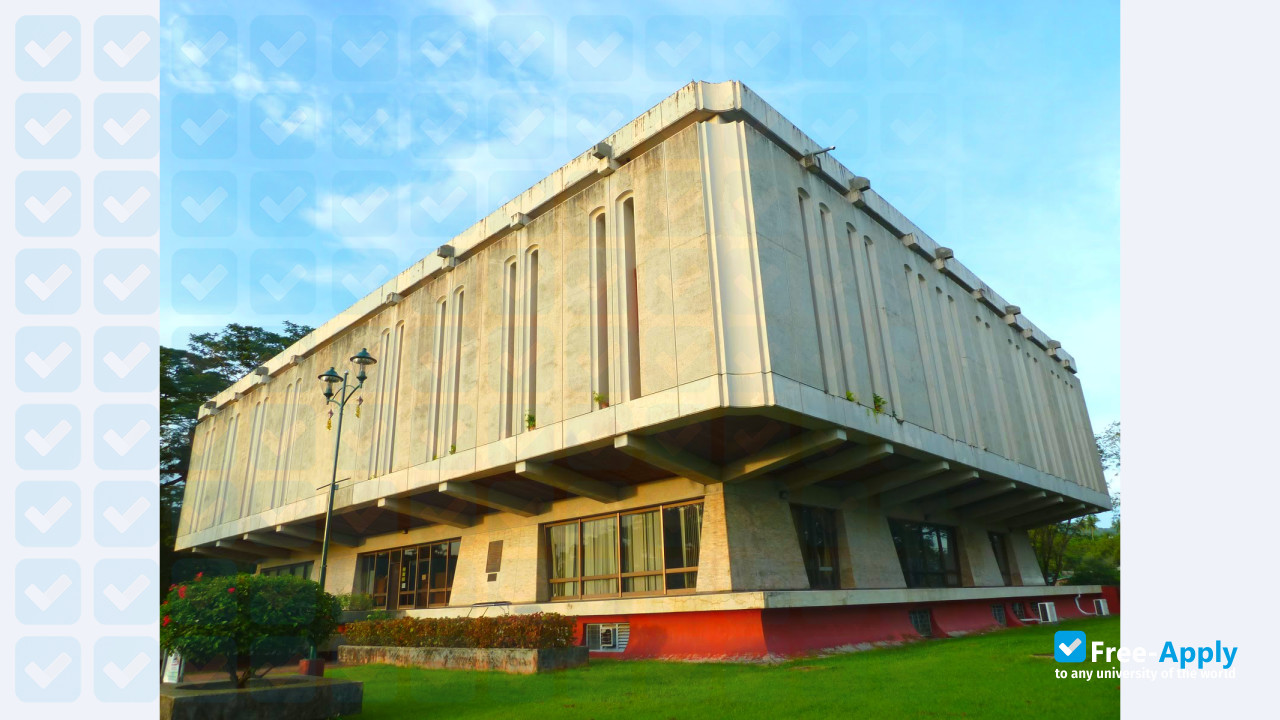 University of the Philippines Los Baños photo #8