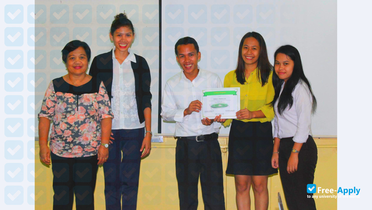 Foto de la Brokenshire College #2