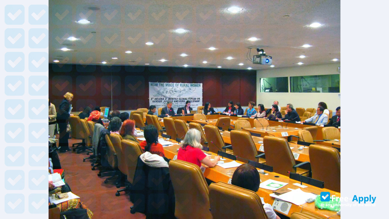 Foto de la Philippine Women's University #6