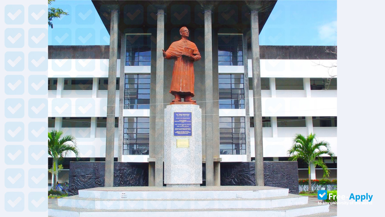 University of Nueva Caceres photo #3