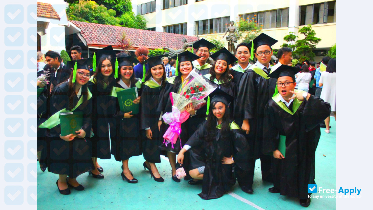 Foto de la Saint Paul University Manila #3