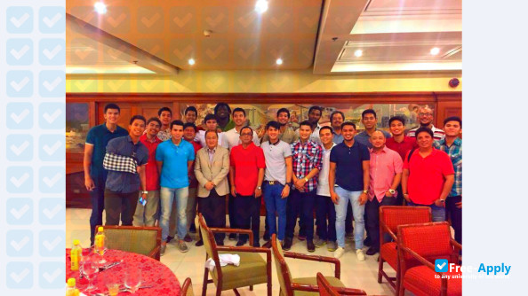Foto de la San Beda College #13
