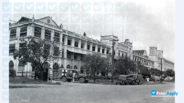 Foto de la San Beda College #2