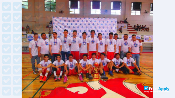 Foto de la San Beda College #11