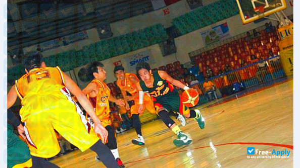 University of San José Recoletos фотография №9
