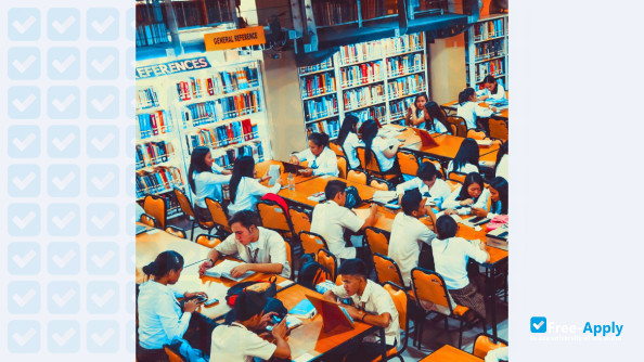 University of San José Recoletos фотография №7